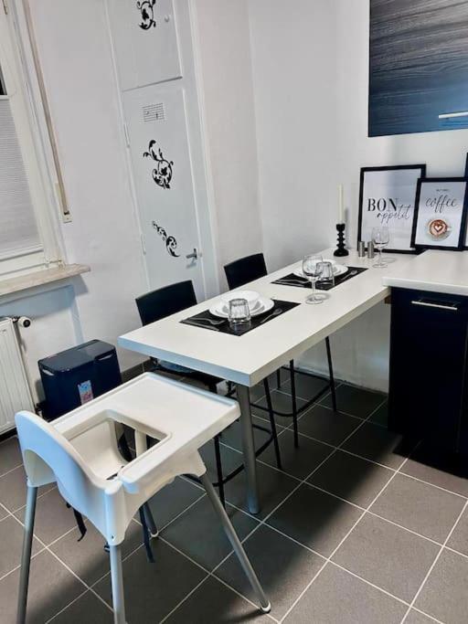 Moderne Ruhige Wohnung Bochum Angebunden Bagian luar foto